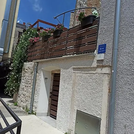 Sentimento Konukevi Pula